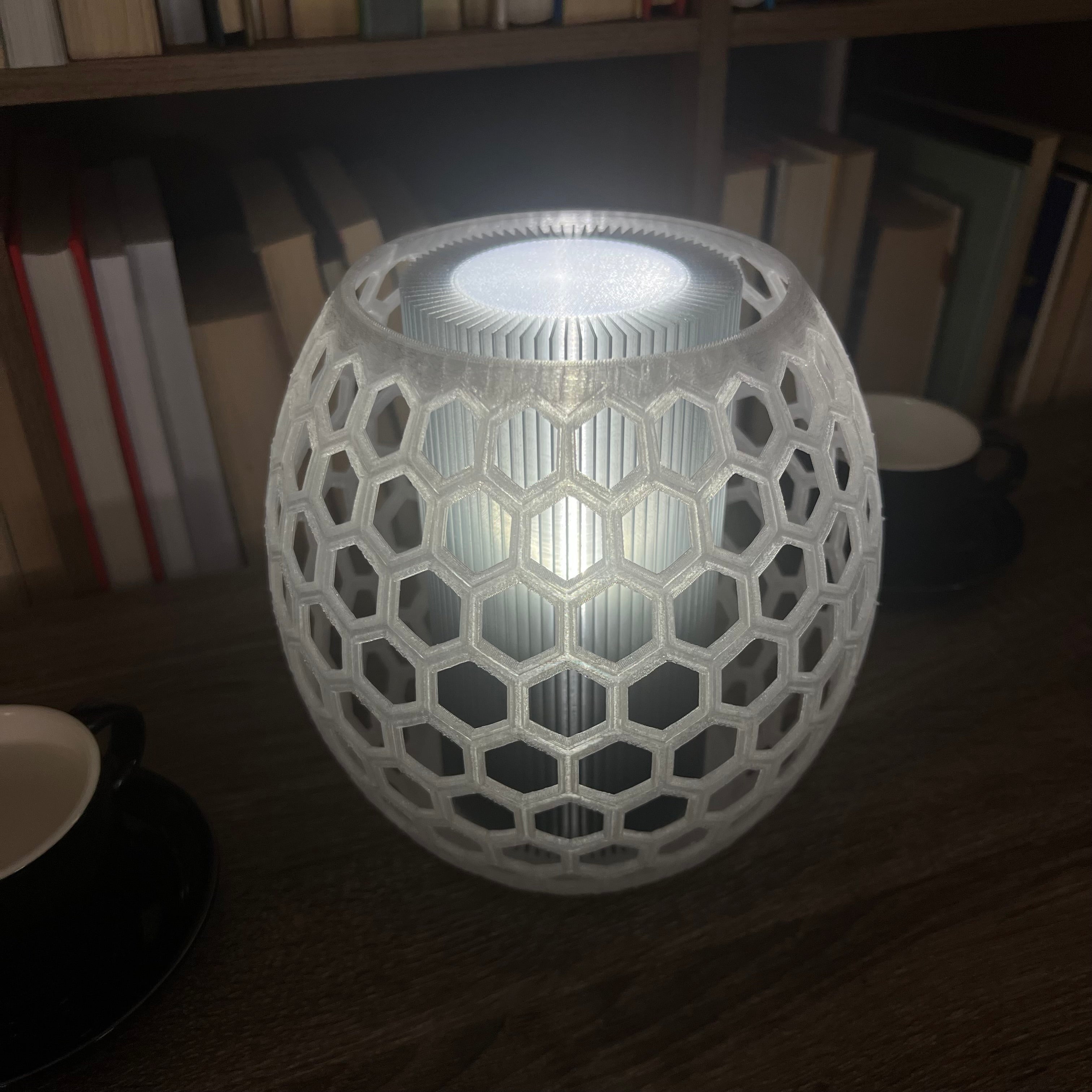 Lampara de mesa de panel de abeja y centro de tubo
