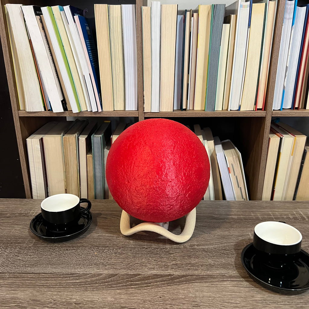 Lampara de luna roja intensa