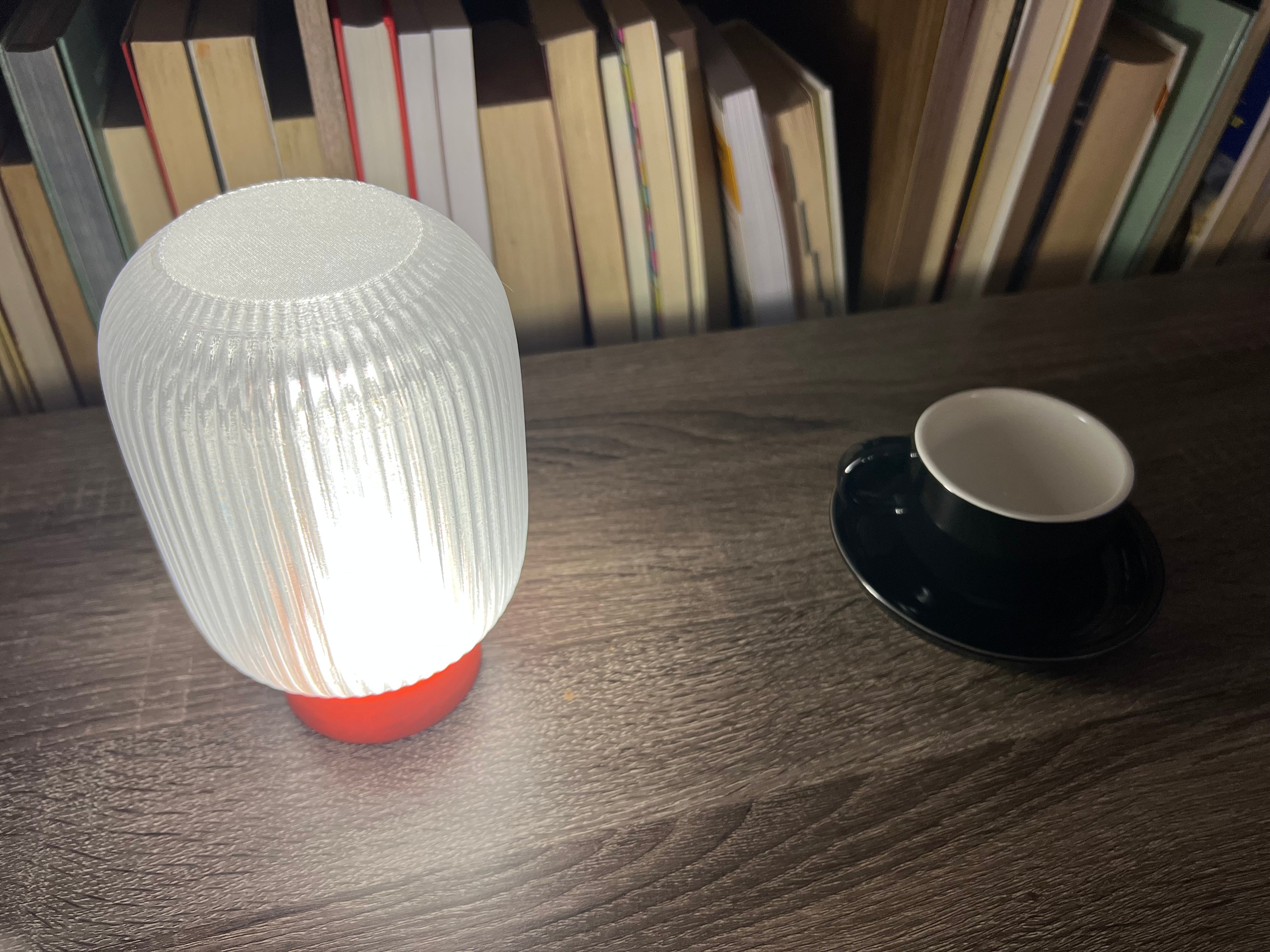 Lampara Art Deco de Capullo Traslucida