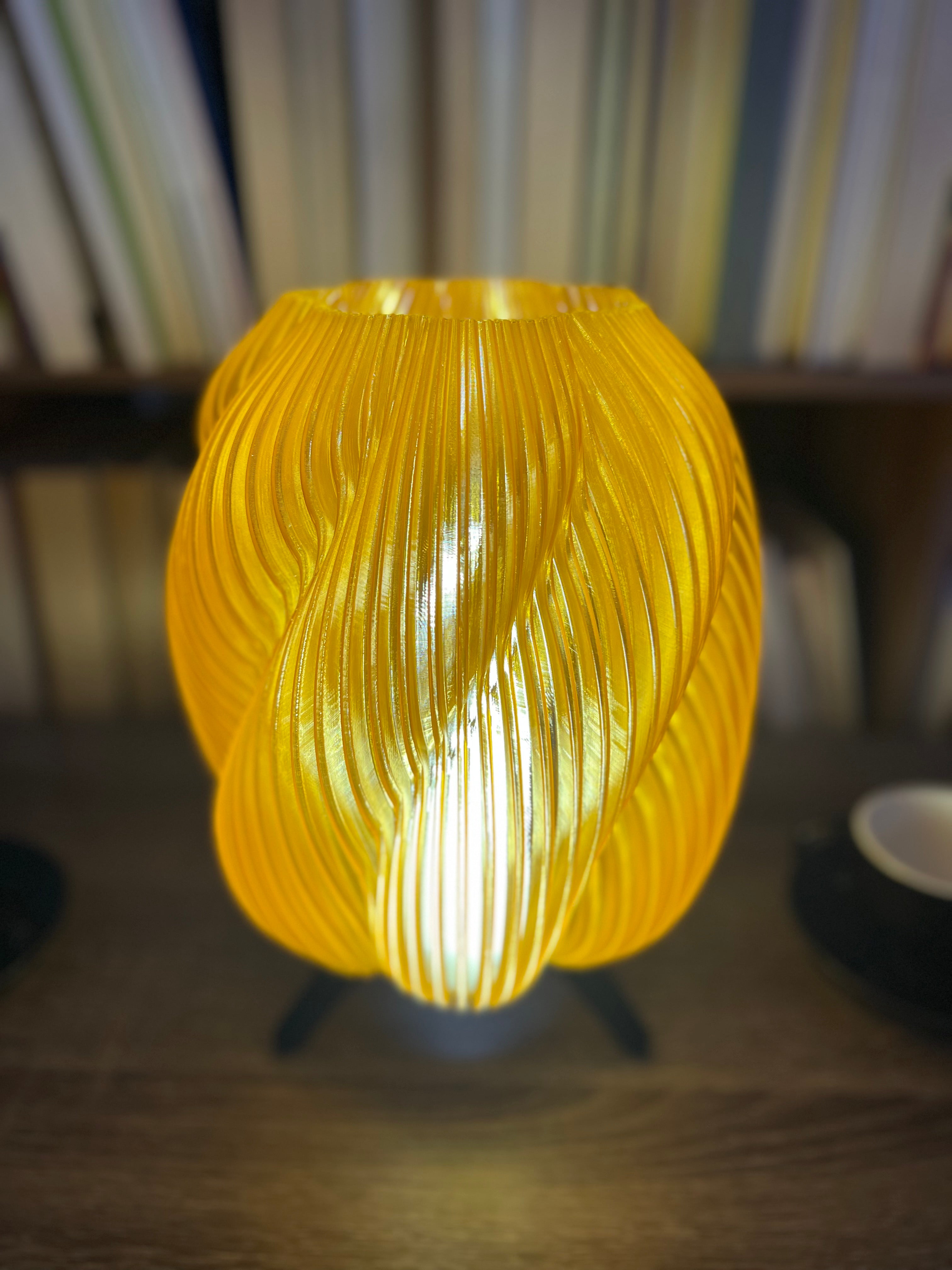 Lampara en Espiral Inflado Naranja Traslucido