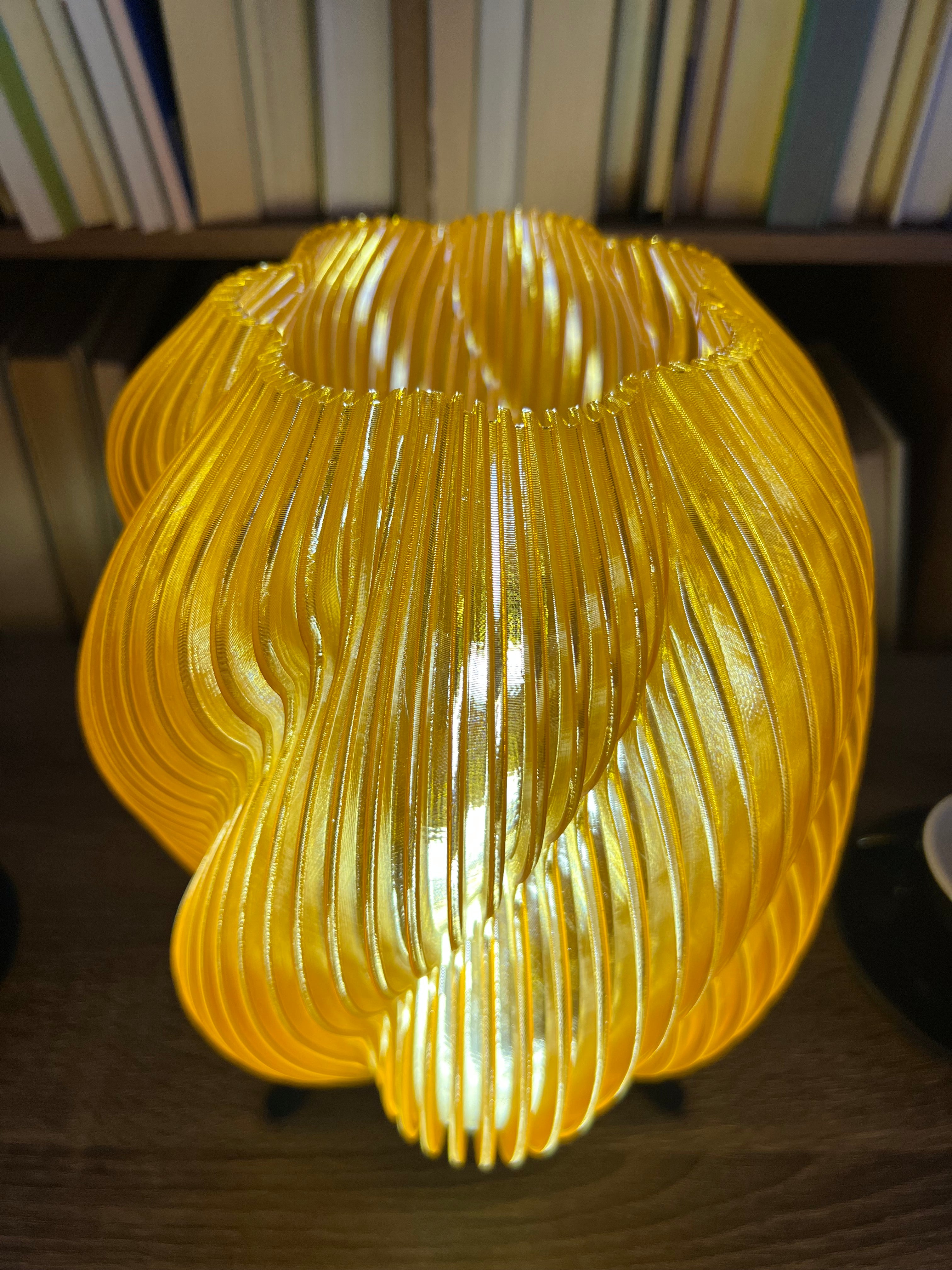 Lampara en Espiral Inflado Naranja Traslucido